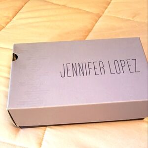 JLO BLACK PUMPS